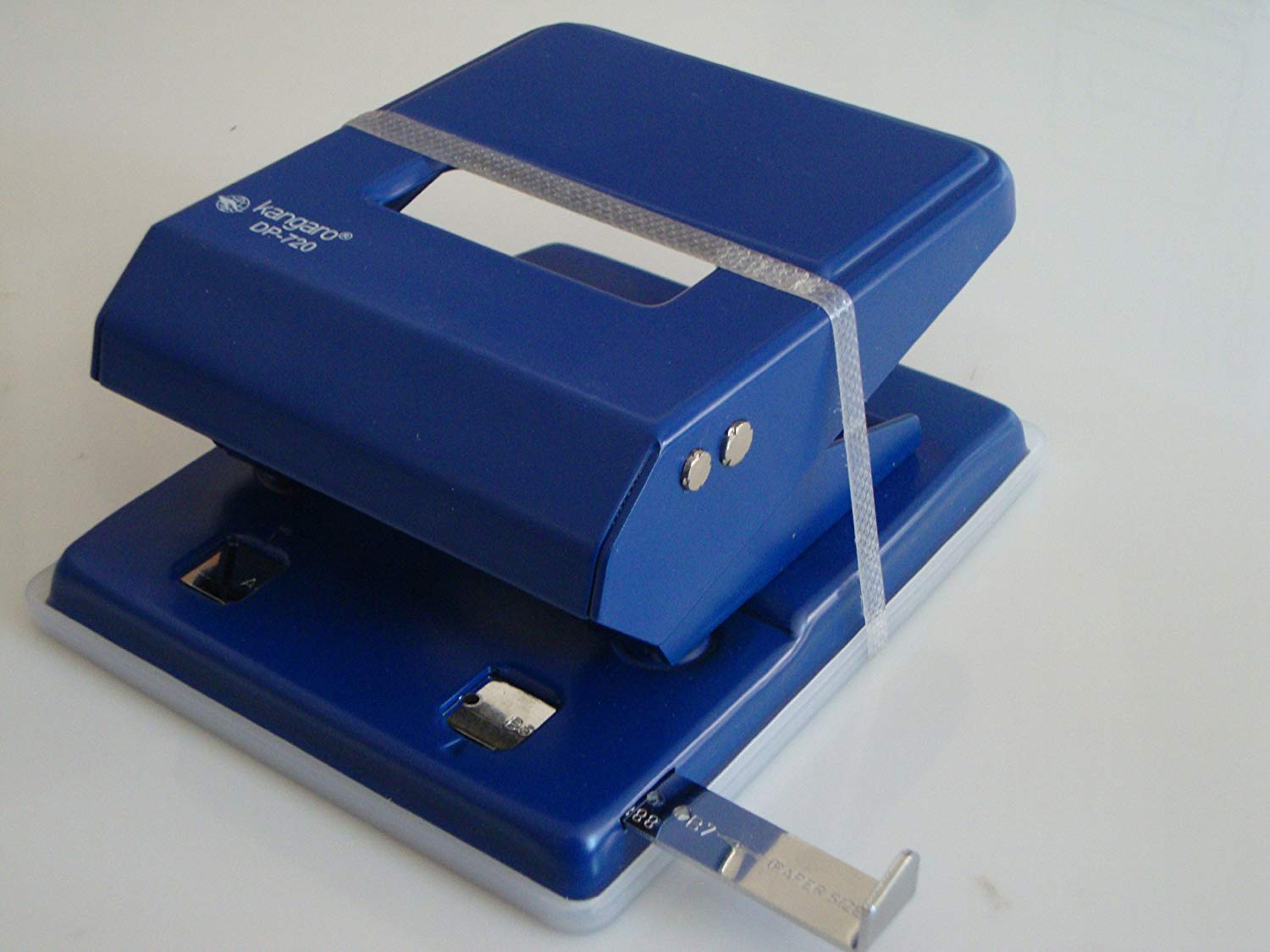 https://www.pasalnepal.com/assets/images/products/1kangaro-dp-720-punching-machine-paper-punch.jpg