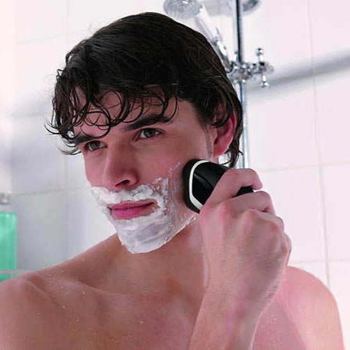 PHILIPS AT610/14 AquaTouch Electric Wet and Dry Shaver for Men