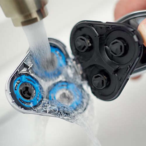 PHILIPS S5050/06 AquaTouch Wet and Dry Electric Shaver for Him