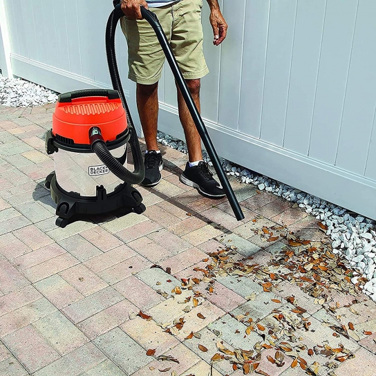 Black and Decker WDBDS20-B5 vacuum cleaner.