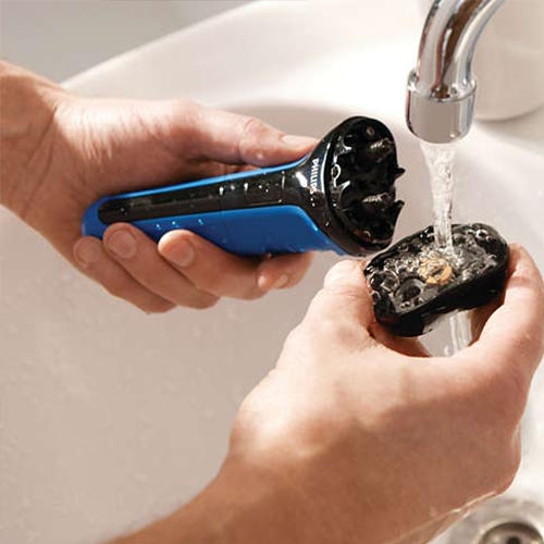 PHILIPS AT600/15 AquaTouch Electric Wet and Dry Shaver